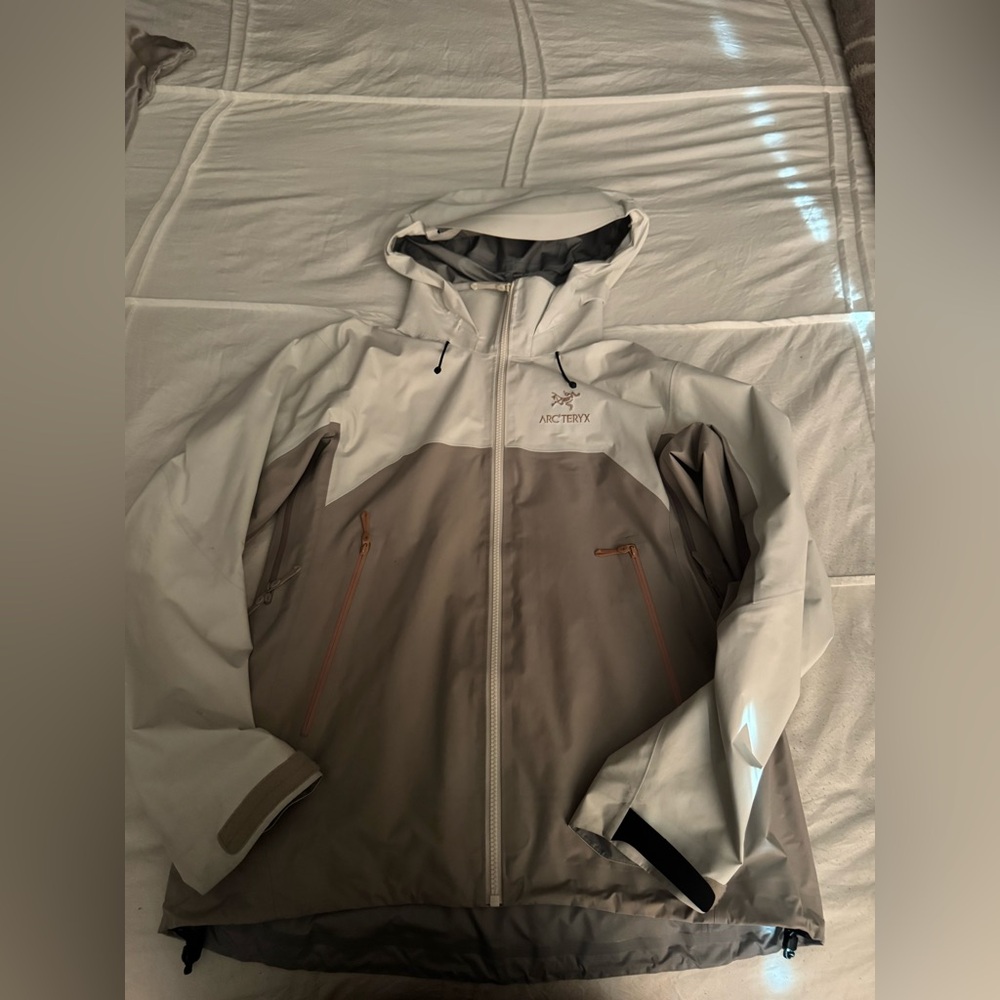 ARC’TERYX BETA AR JACKET WOMEN'S 2023